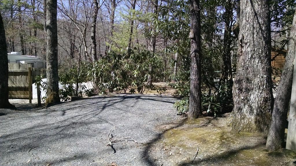 Linville Falls Campground, Rv Park, And Cabins Exterior foto