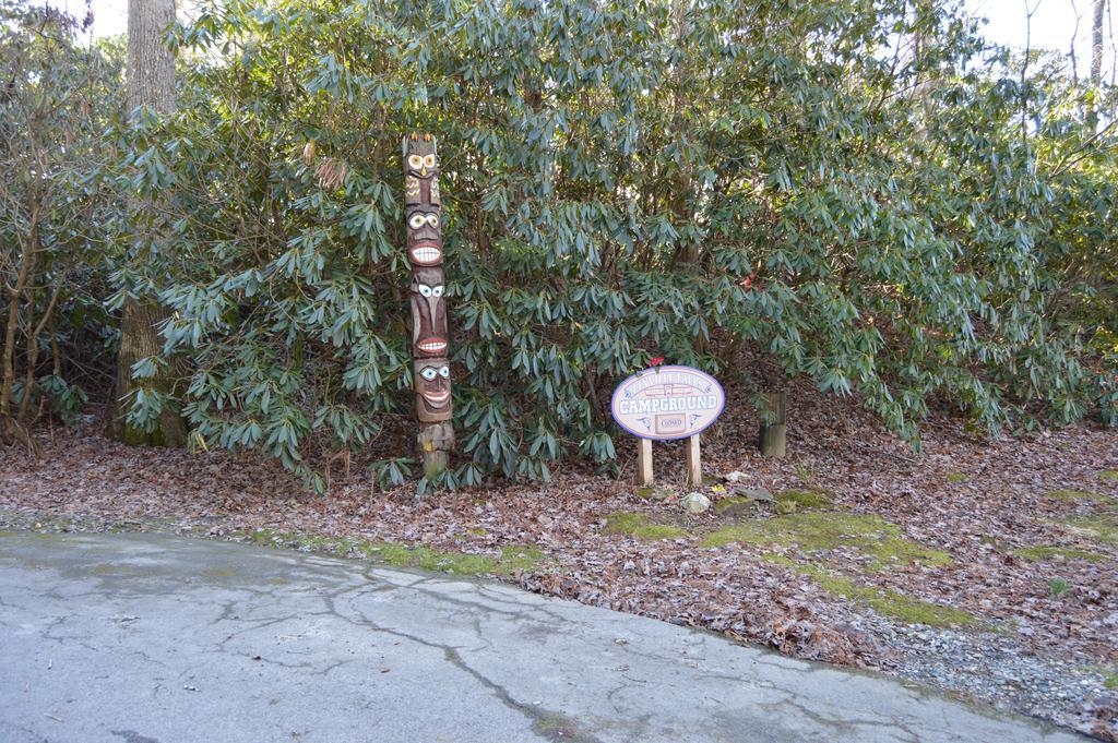 Linville Falls Campground, Rv Park, And Cabins Exterior foto