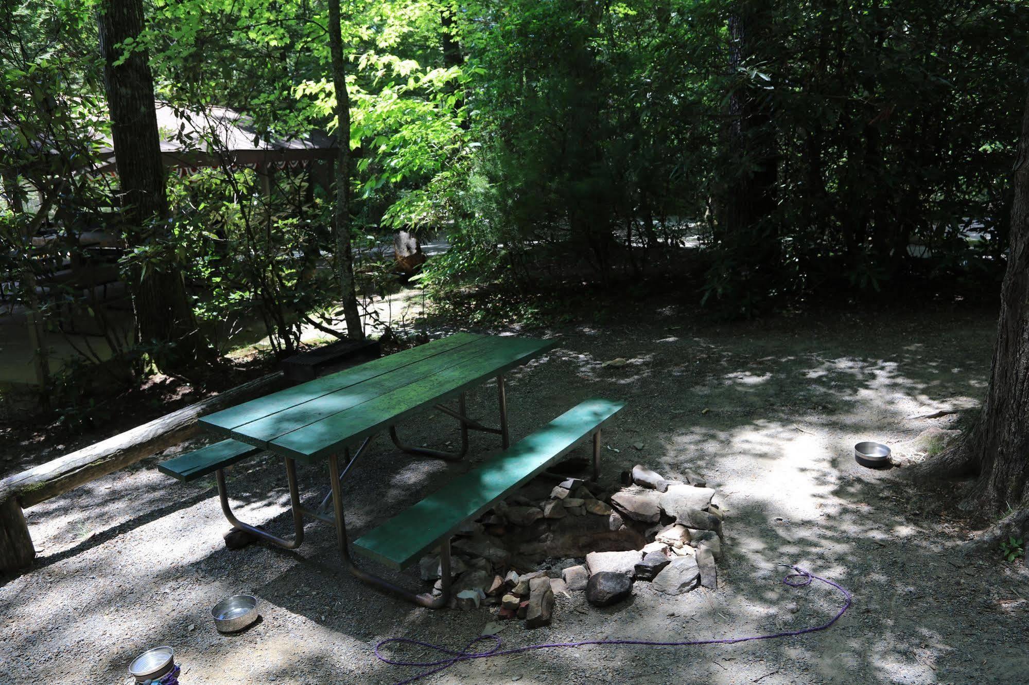 Linville Falls Campground, Rv Park, And Cabins Exterior foto