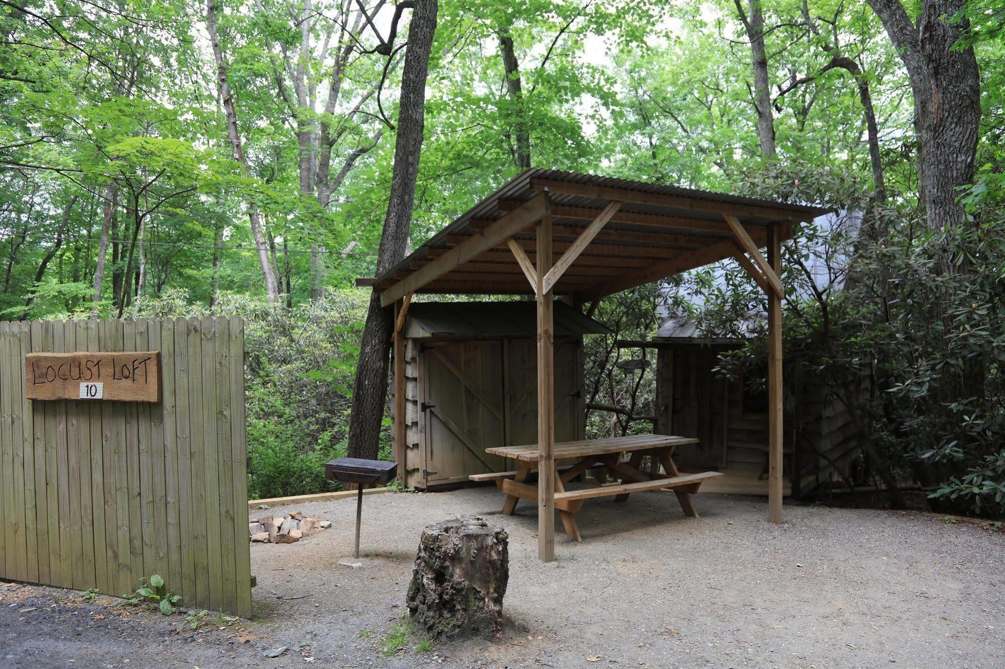 Linville Falls Campground, Rv Park, And Cabins Exterior foto