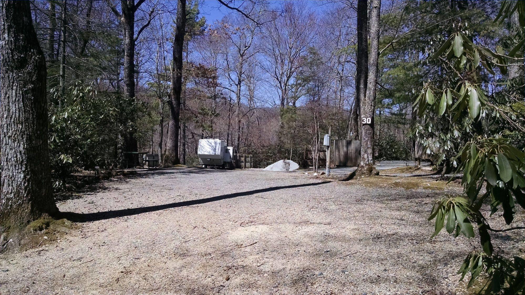 Linville Falls Campground, Rv Park, And Cabins Exterior foto